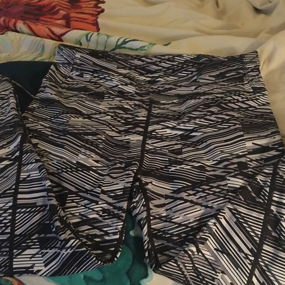 Fabletics - Picture 2 of 5